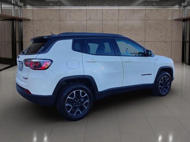 Photo of 2019 White Clearcoat Jeep Compass