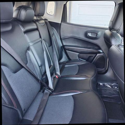 Photo of 2019 White Clearcoat Jeep Compass
