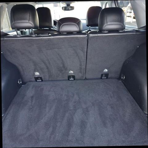 Photo of 2019 White Clearcoat Jeep Compass
