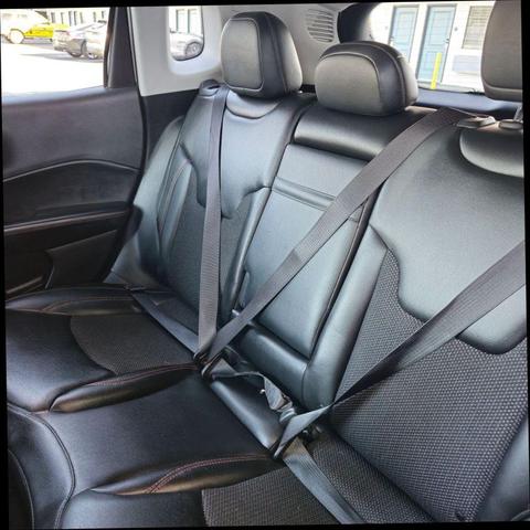 Photo of 2019 White Clearcoat Jeep Compass