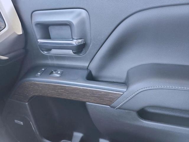 Photo of 2017 Quicksilver Metallic GMC Sierra 2500