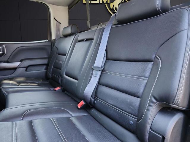 Photo of 2017 Quicksilver Metallic GMC Sierra 2500