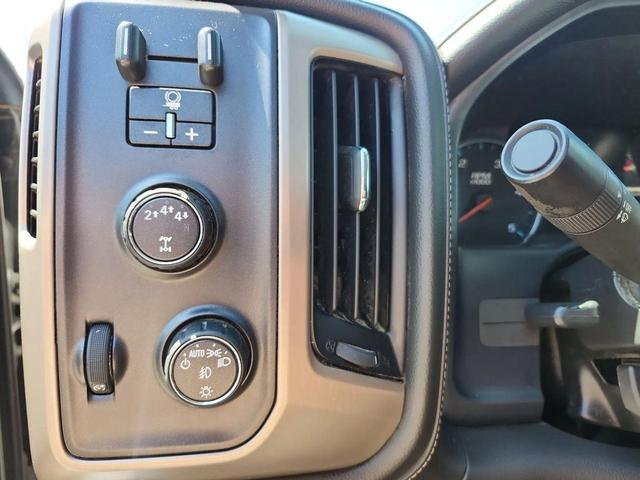 Photo of 2017 Quicksilver Metallic GMC Sierra 2500