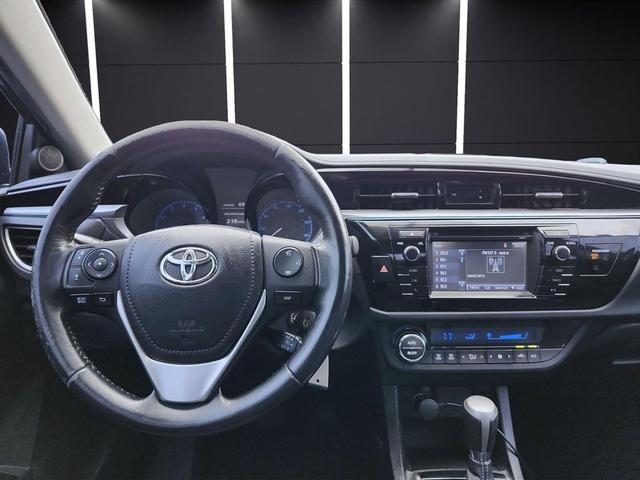 Photo of 2016 Gray Toyota Corolla