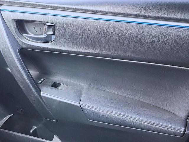 Photo of 2016 Gray Toyota Corolla