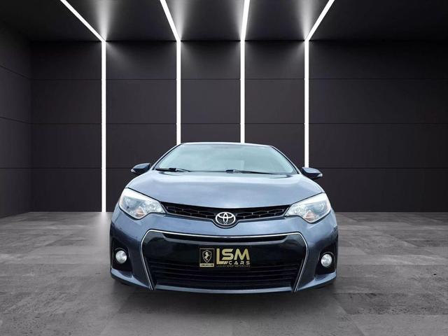 Photo of 2016 Gray Toyota Corolla