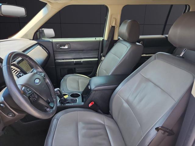 Photo of 2019 White Ford Flex