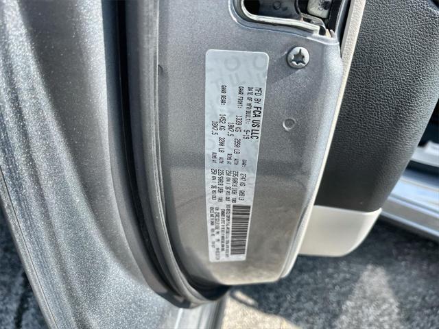 Photo of 2020 Billet Silver Metallic Clearcoat Chrysler Pacifica