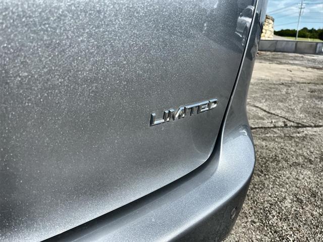 Photo of 2020 Billet Silver Metallic Clearcoat Chrysler Pacifica