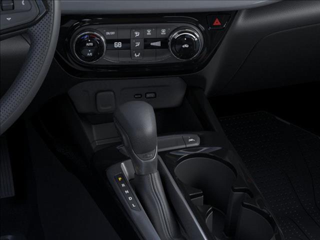 Photo of 2025 Summit White Chevrolet Trax