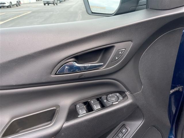 Photo of 2022 Blue Glow Metallic Chevrolet Equinox