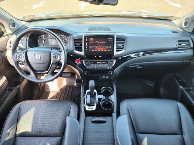Photo of 2019 Lunar Silver Metallic Honda Ridgeline