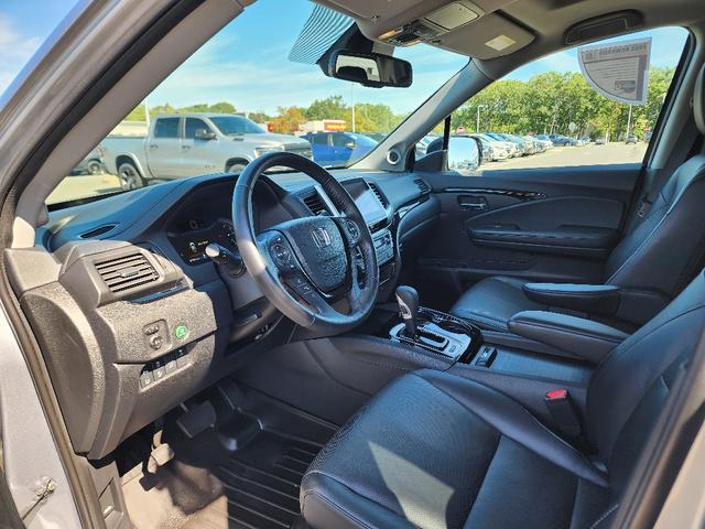 Photo of 2019 Lunar Silver Metallic Honda Ridgeline
