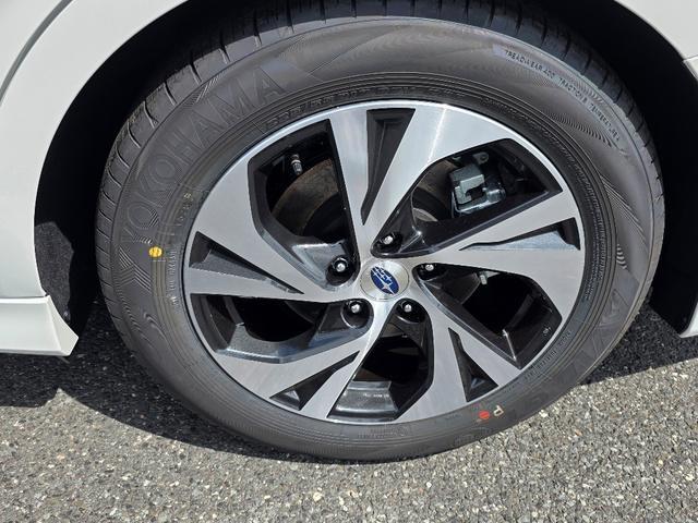 Photo of 2025 Crystal White Pearl Subaru Legacy