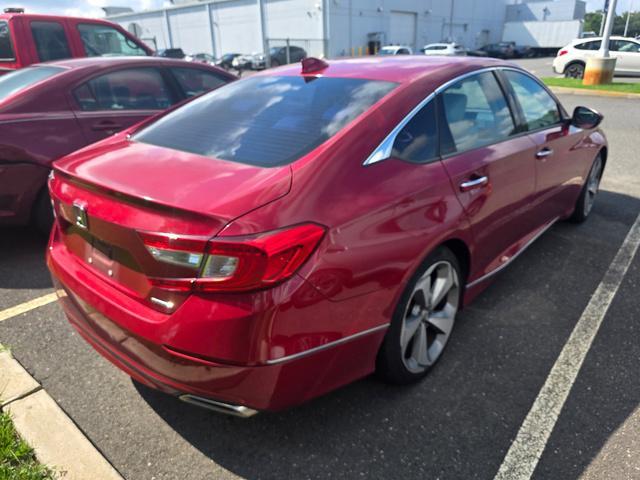 Photo of 2018 Radiant Red Metallic Honda Accord