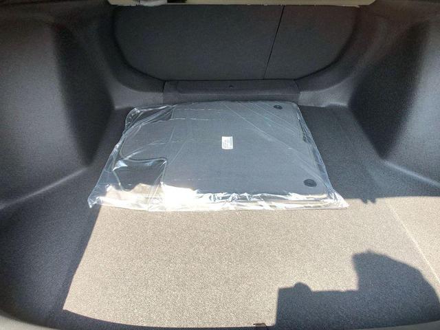 Photo of 2025 Solar Silver Metallic Honda Civic Hybrid