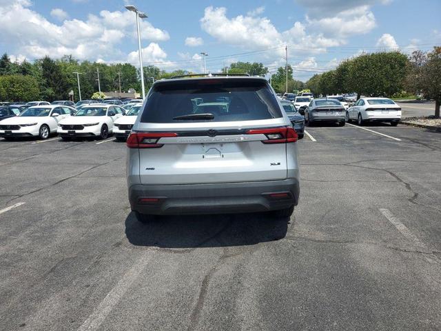 Photo of 2024 Celestial Silver Metallic Toyota Grand Highlander
