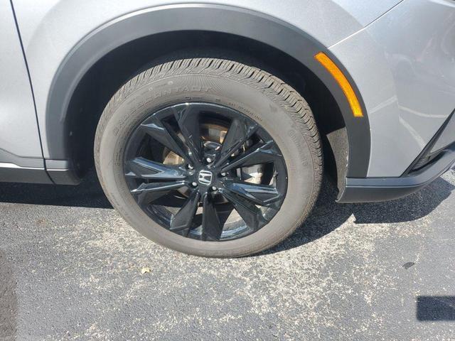 Photo of 2023 Urban Gray Pearl Honda CR-V Hybrid