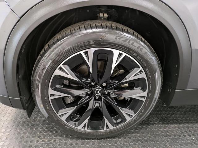 Photo of 2024 Machine Gray Metallic Mazda CX-90