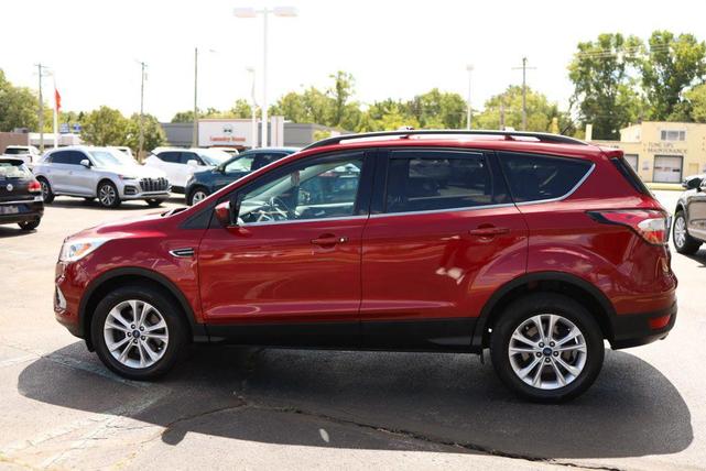 Photo of 2017 Red Ford Escape