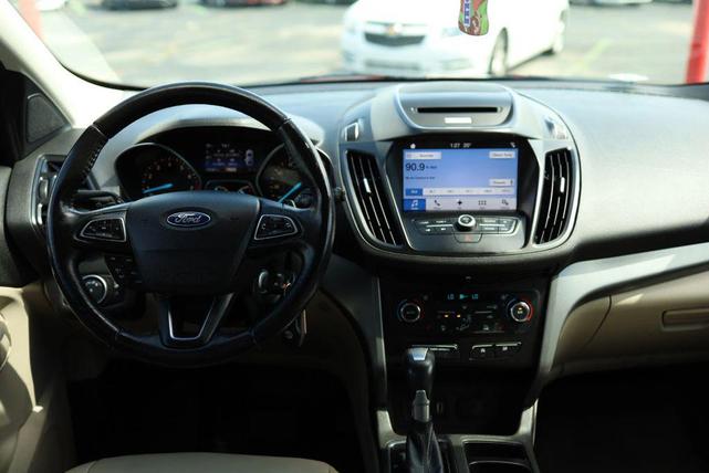 Photo of 2017 Red Ford Escape