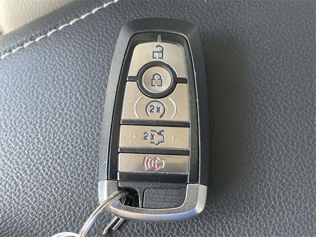 Photo of 2017 Gold Ford Fusion