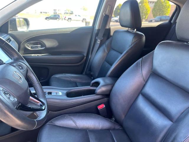Photo of 2016 Crystal Black Pearl Honda HR-V