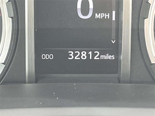 Photo of 2022 White Toyota 4Runner