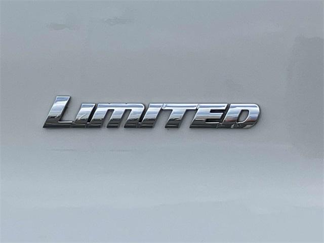 Photo of 2022 White Toyota 4Runner