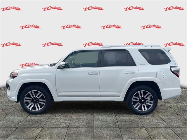 Photo of 2022 White Toyota 4Runner