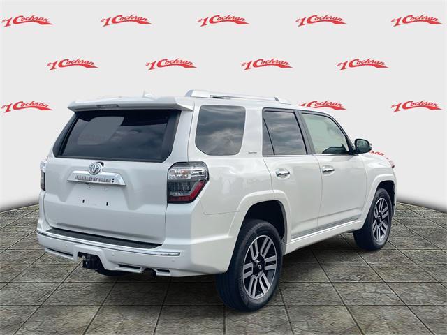 Photo of 2022 White Toyota 4Runner