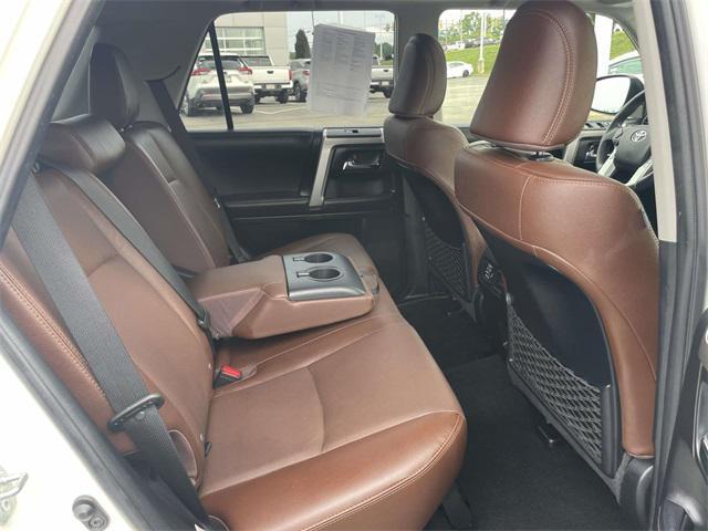 Photo of 2022 White Toyota 4Runner