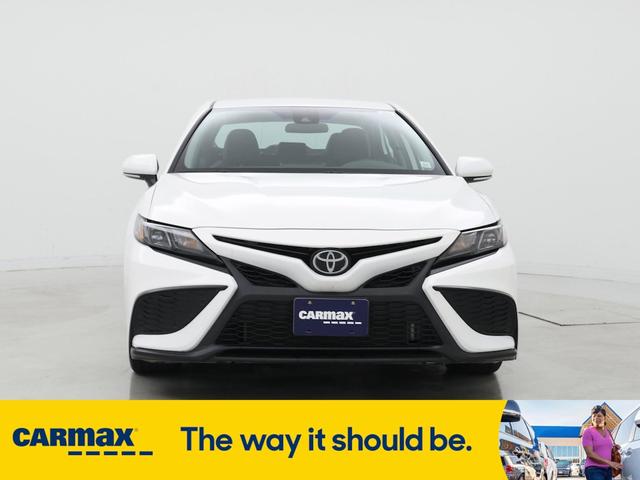Photo of 2024 White Toyota Camry