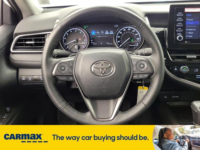 Photo of 2024 White Toyota Camry