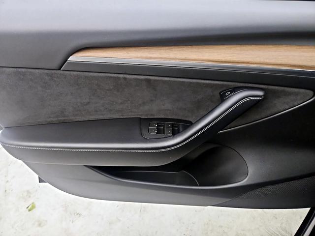 Photo of 2023 Black Tesla Model 3