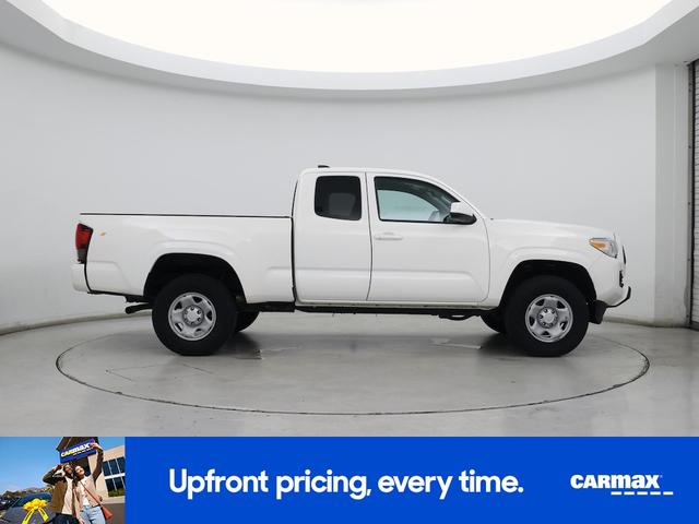 Photo of 2021 White Toyota Tacoma