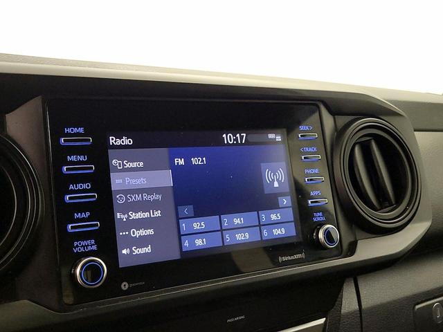 Photo of 2021 White Toyota Tacoma
