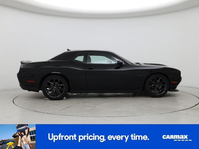Photo of 2019 Black Dodge Challenger