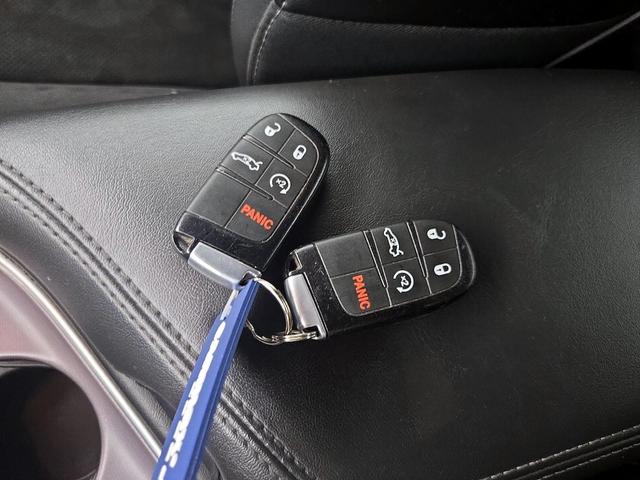 Photo of 2019 Black Dodge Challenger