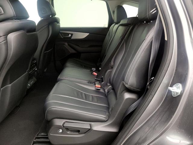Photo of 2023 Gray Acura MDX