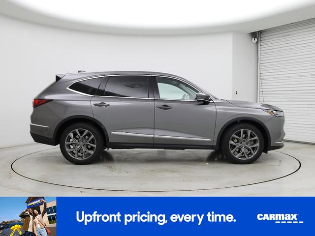 Photo of 2023 Gray Acura MDX