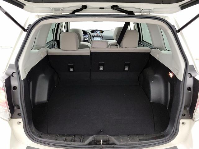 Photo of 2017 White Subaru Forester