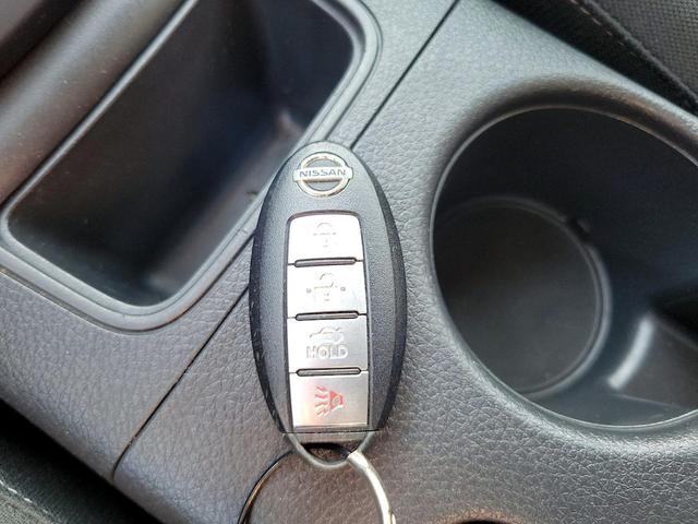 Photo of 2019 Silver Nissan Sentra