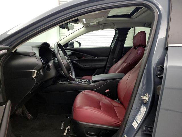Photo of 2022 Gray Mazda CX-30