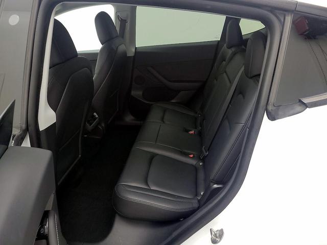 Photo of 2021 White Tesla Model Y