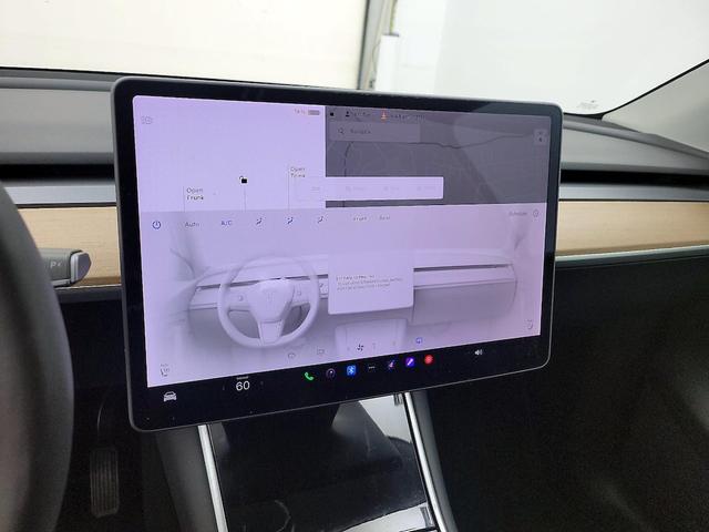 Photo of 2021 White Tesla Model Y