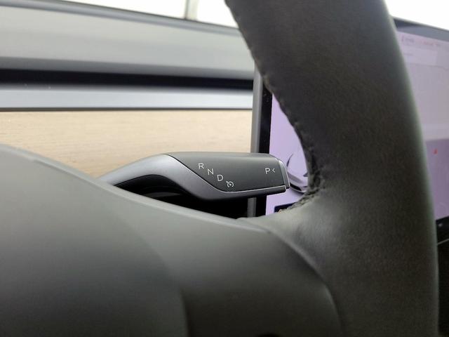 Photo of 2021 White Tesla Model Y