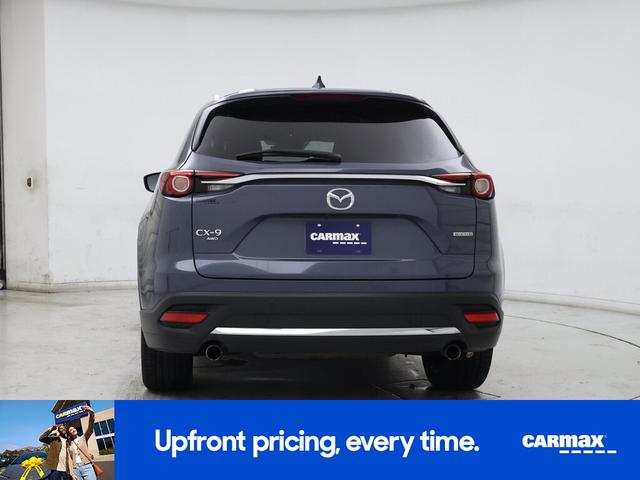 Photo of 2022 Gray Mazda CX-9