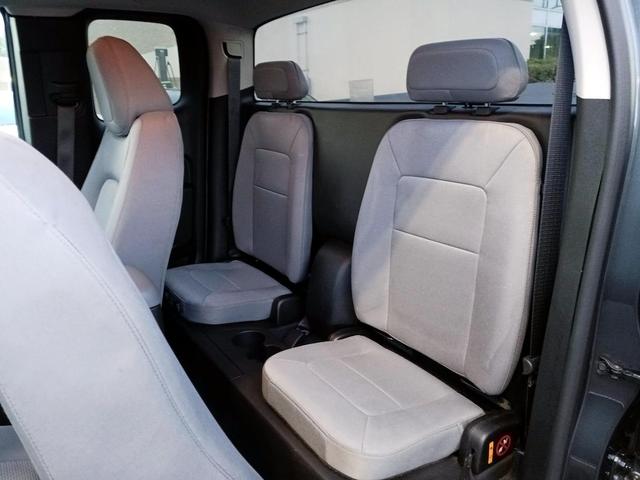 Photo of 2016 Gray Chevrolet Colorado
