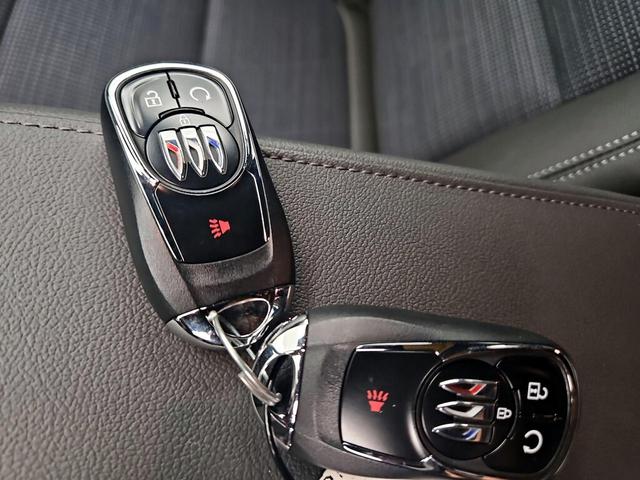Photo of 2025 Silver Buick Envista